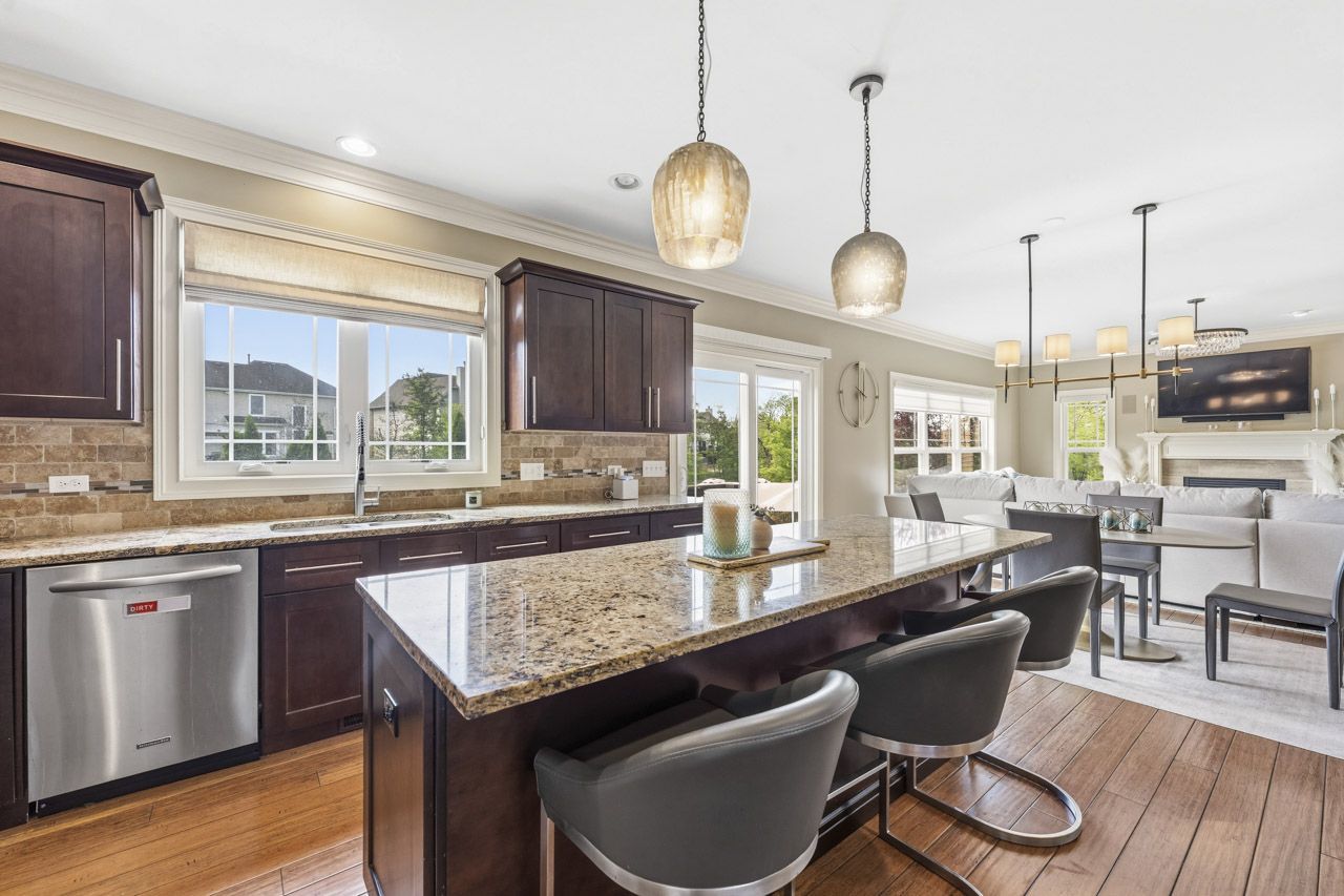 601 Oak Lane, South Elgin, IL 60177