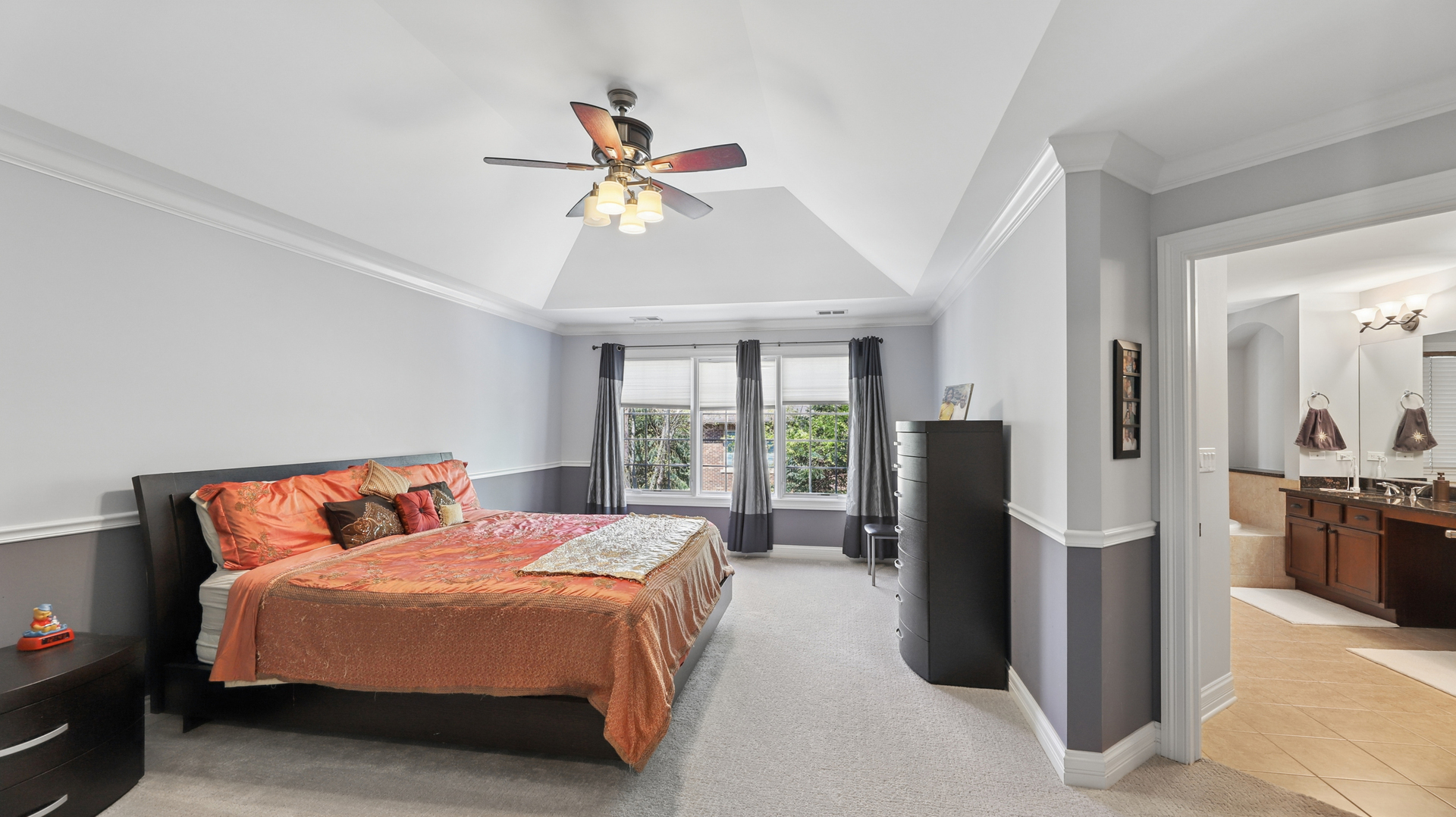 2466 Nicola Court, Addison, IL 60101