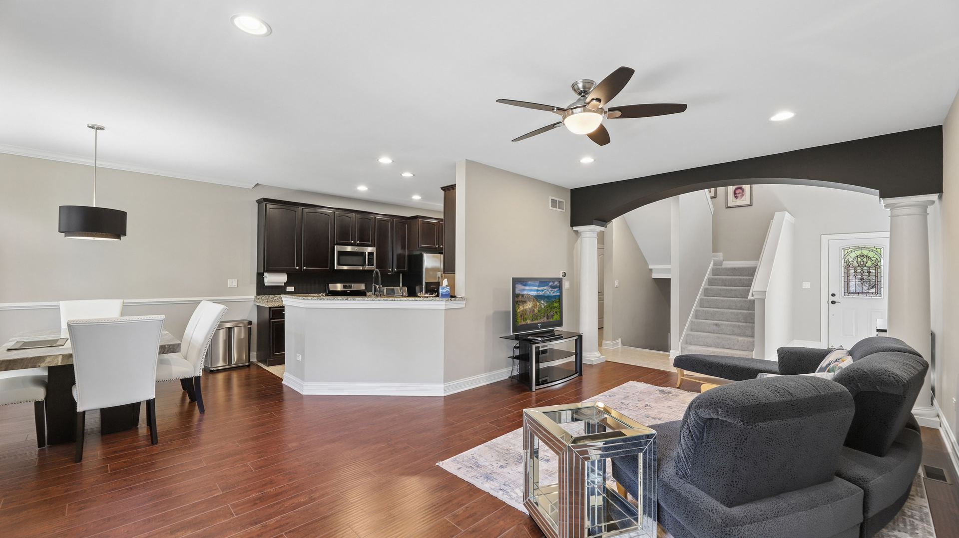 2466 Nicola Court, Addison, IL 60101