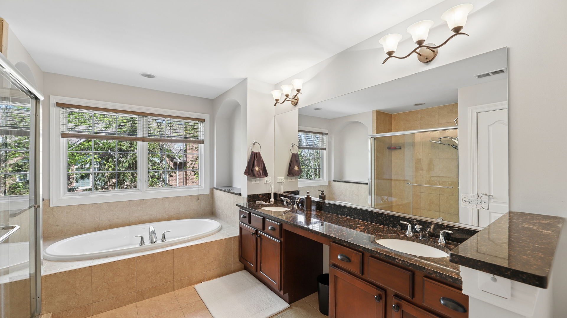 2466 Nicola Court, Addison, IL 60101