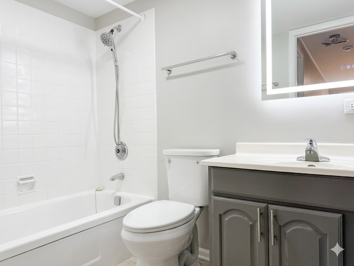 1104 Mercury Drive #1B, Schaumburg, IL 60193
