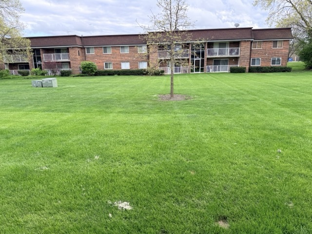 1104 Mercury Drive #1B, Schaumburg, IL 60193