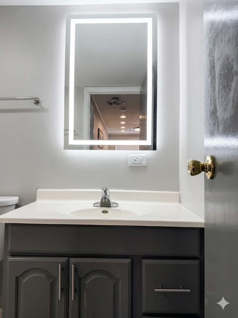 1104 Mercury Drive #1B, Schaumburg, IL 60193