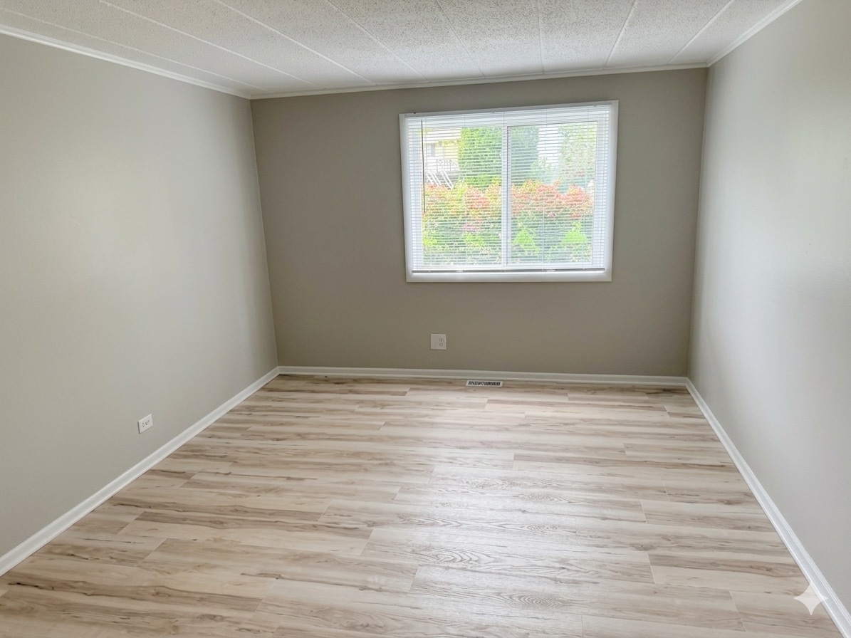 1104 Mercury Drive #1B, Schaumburg, IL 60193