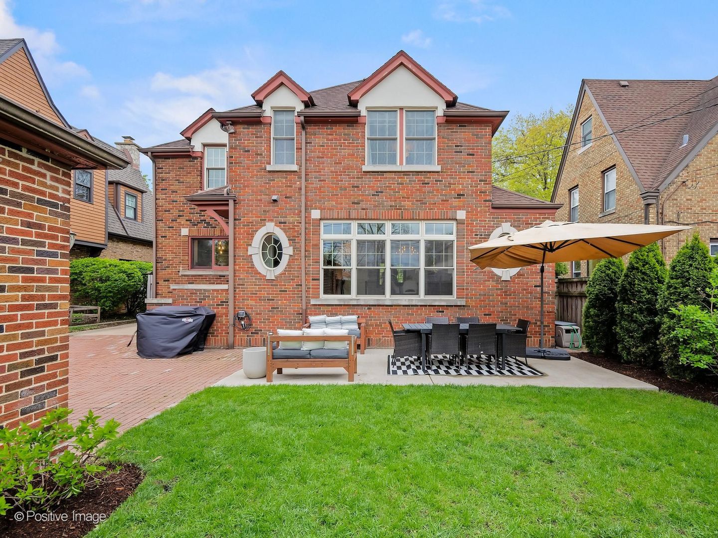 422 S Prospect Avenue, Elmhurst, IL 60126