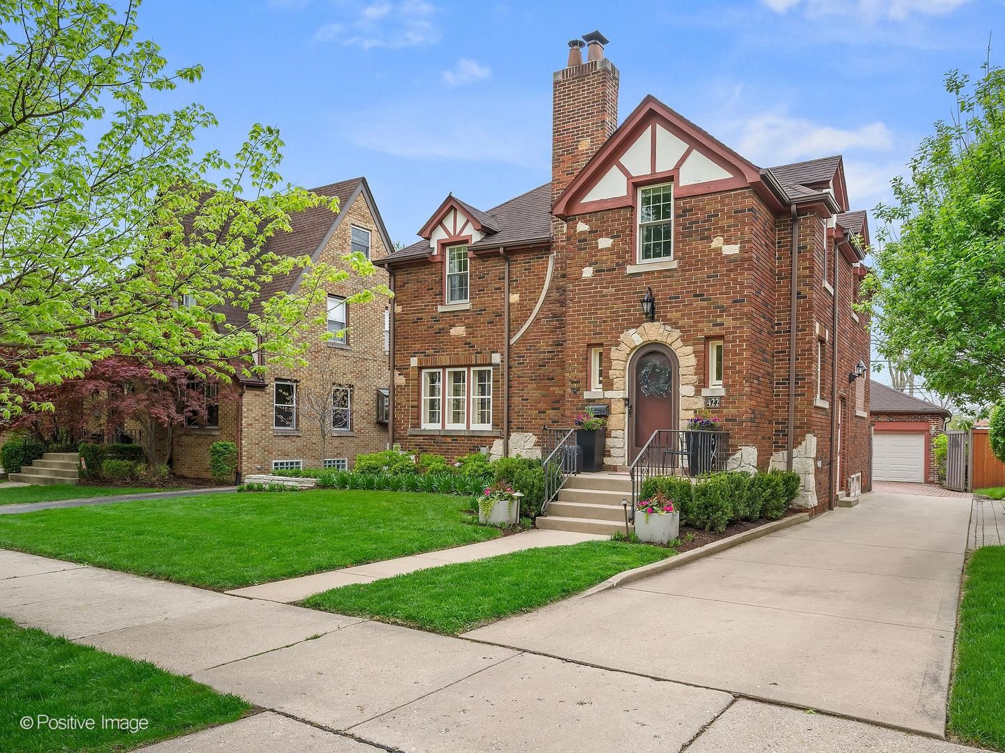 422 S Prospect Avenue, Elmhurst, IL 60126