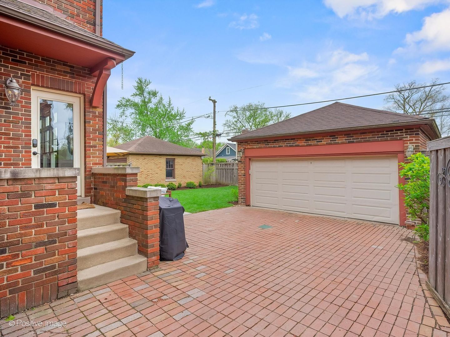 422 S Prospect Avenue, Elmhurst, IL 60126