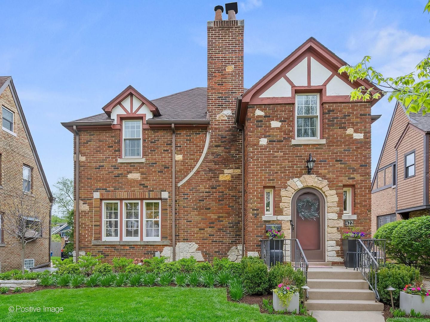 422 S Prospect Avenue, Elmhurst, IL 60126