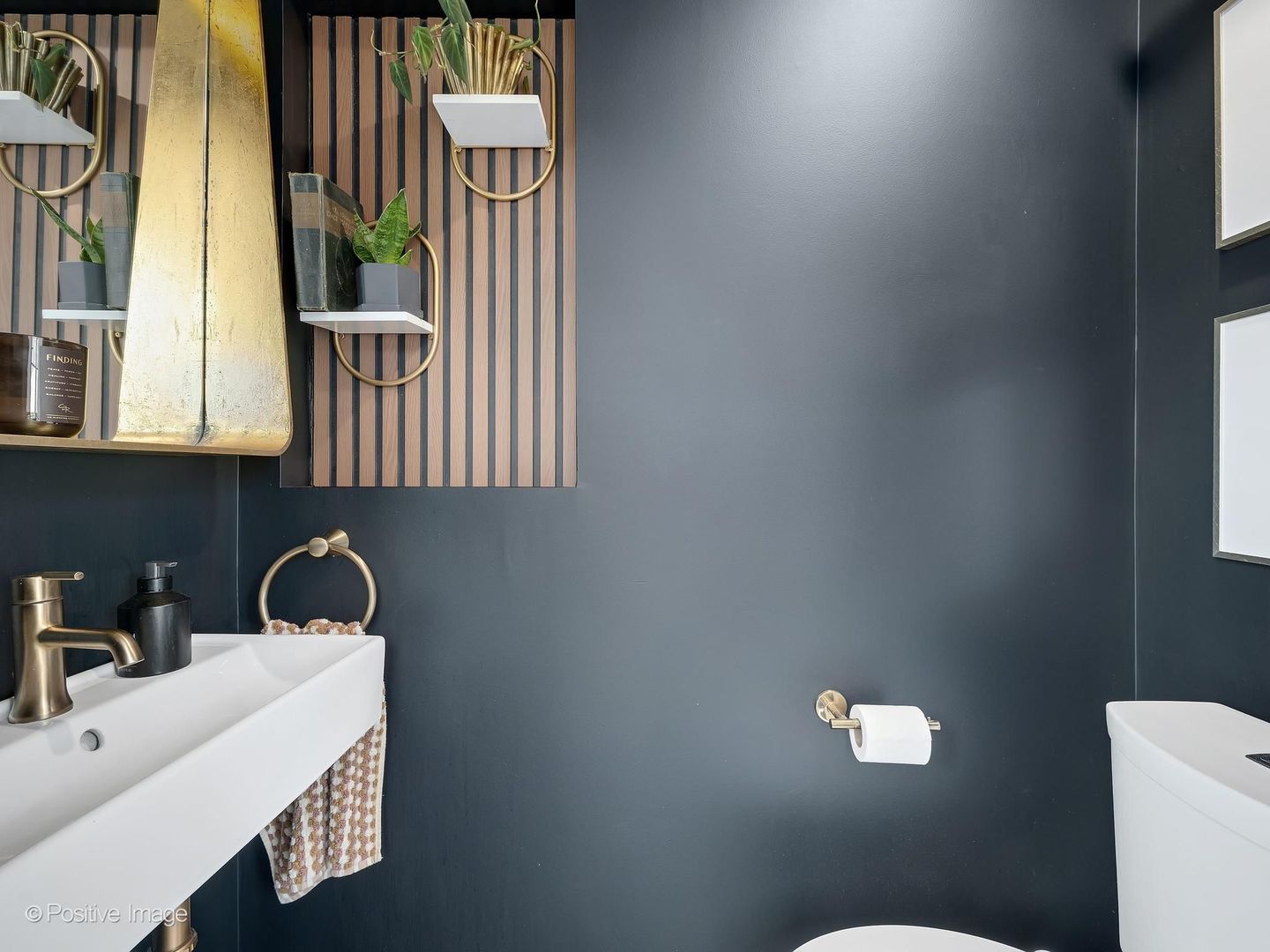 422 S Prospect Avenue, Elmhurst, IL 60126