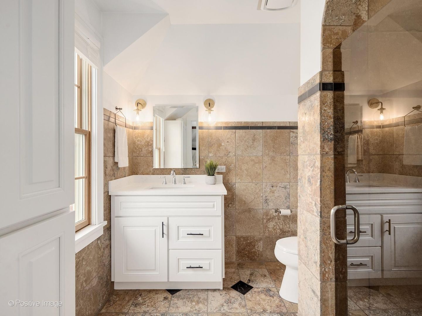 422 S Prospect Avenue, Elmhurst, IL 60126