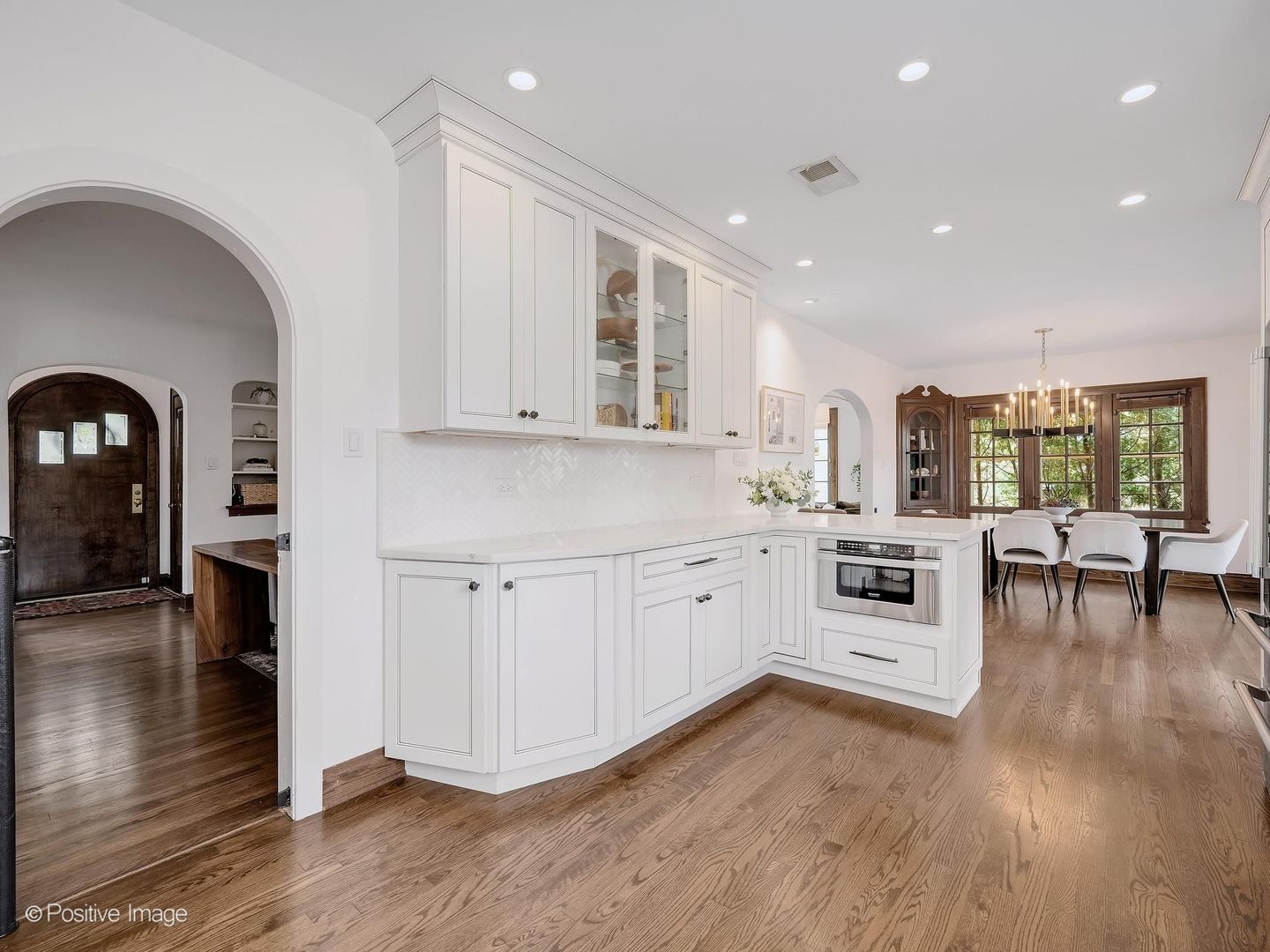 422 S Prospect Avenue, Elmhurst, IL 60126