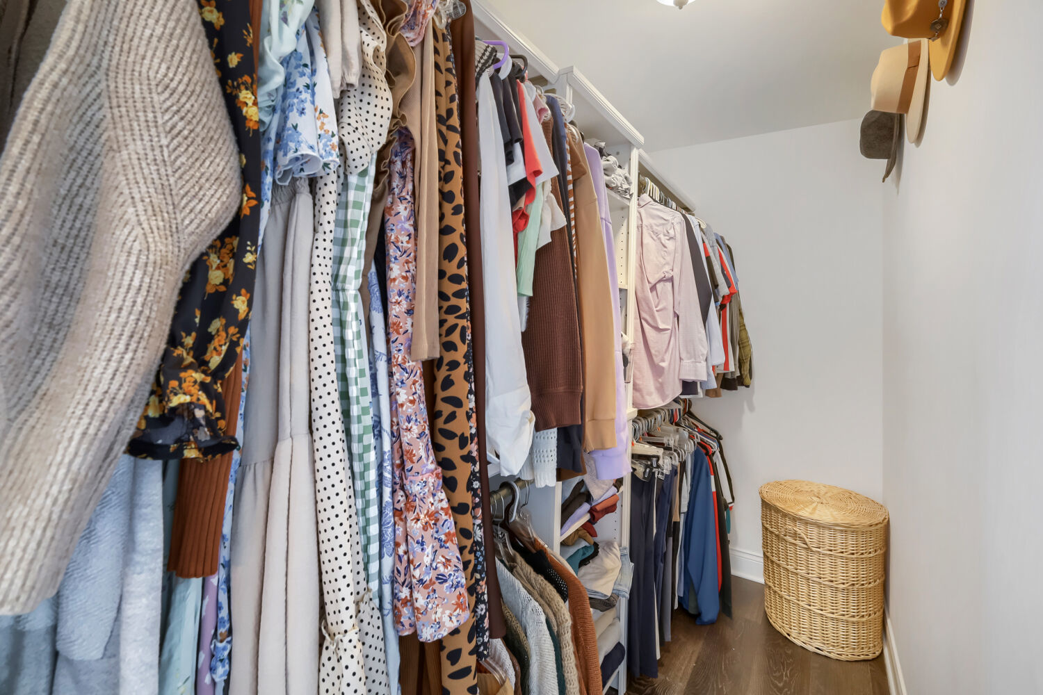 1310 W Darlington Circle, Hoffman Estates, IL 60169