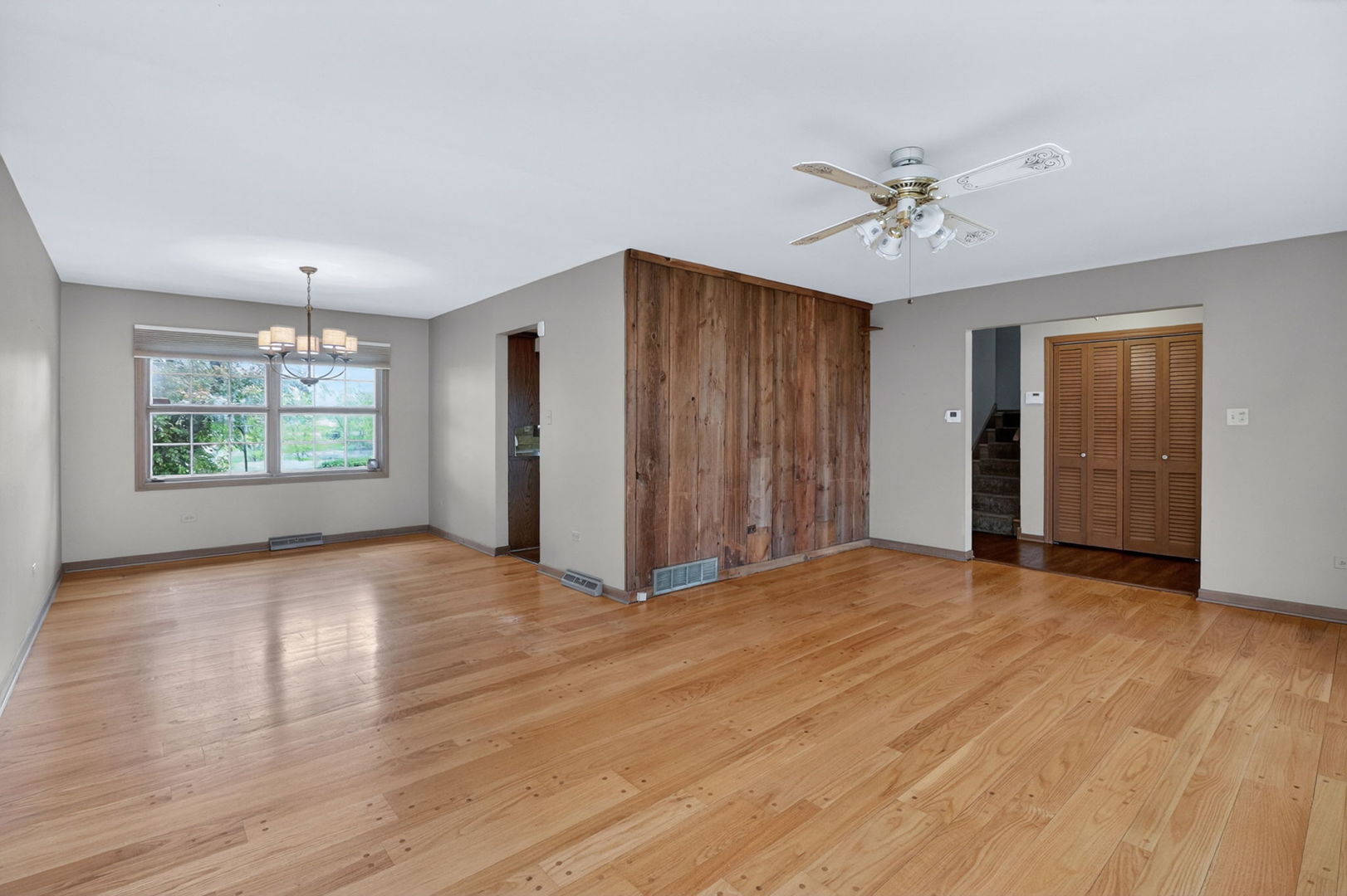 8607 Main Street, Downers Grove, IL 60516