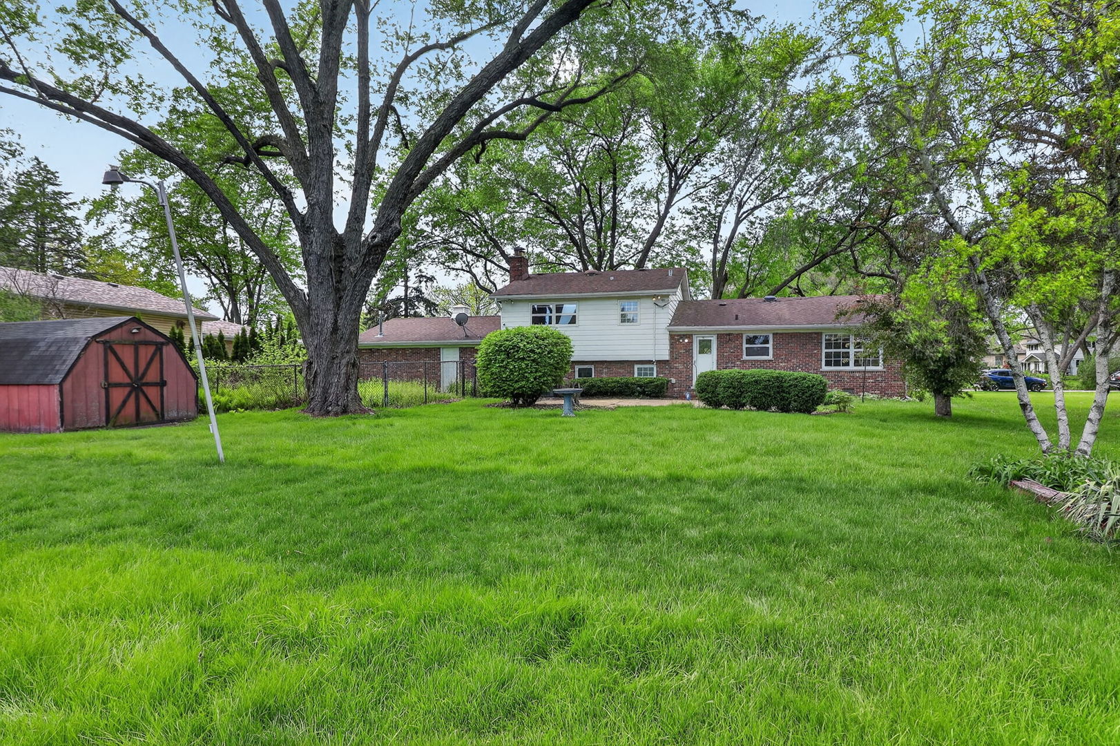 8607 Main Street, Downers Grove, IL 60516