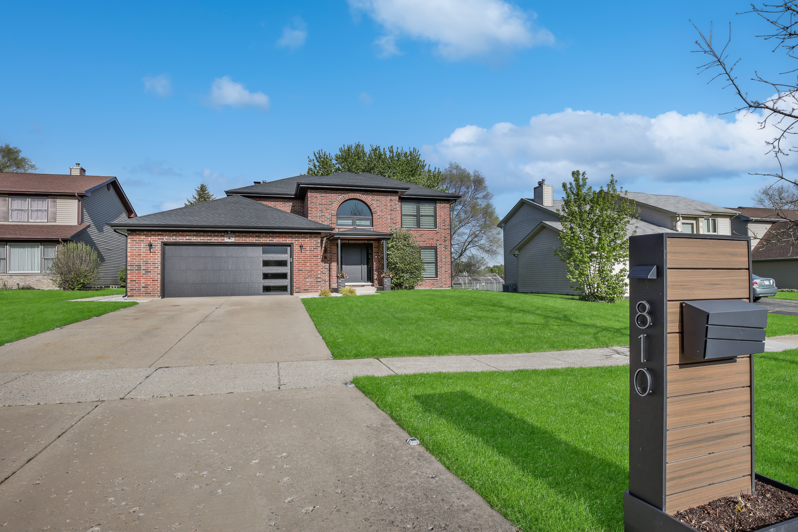 810 Kent Circle, Bartlett, IL 60103