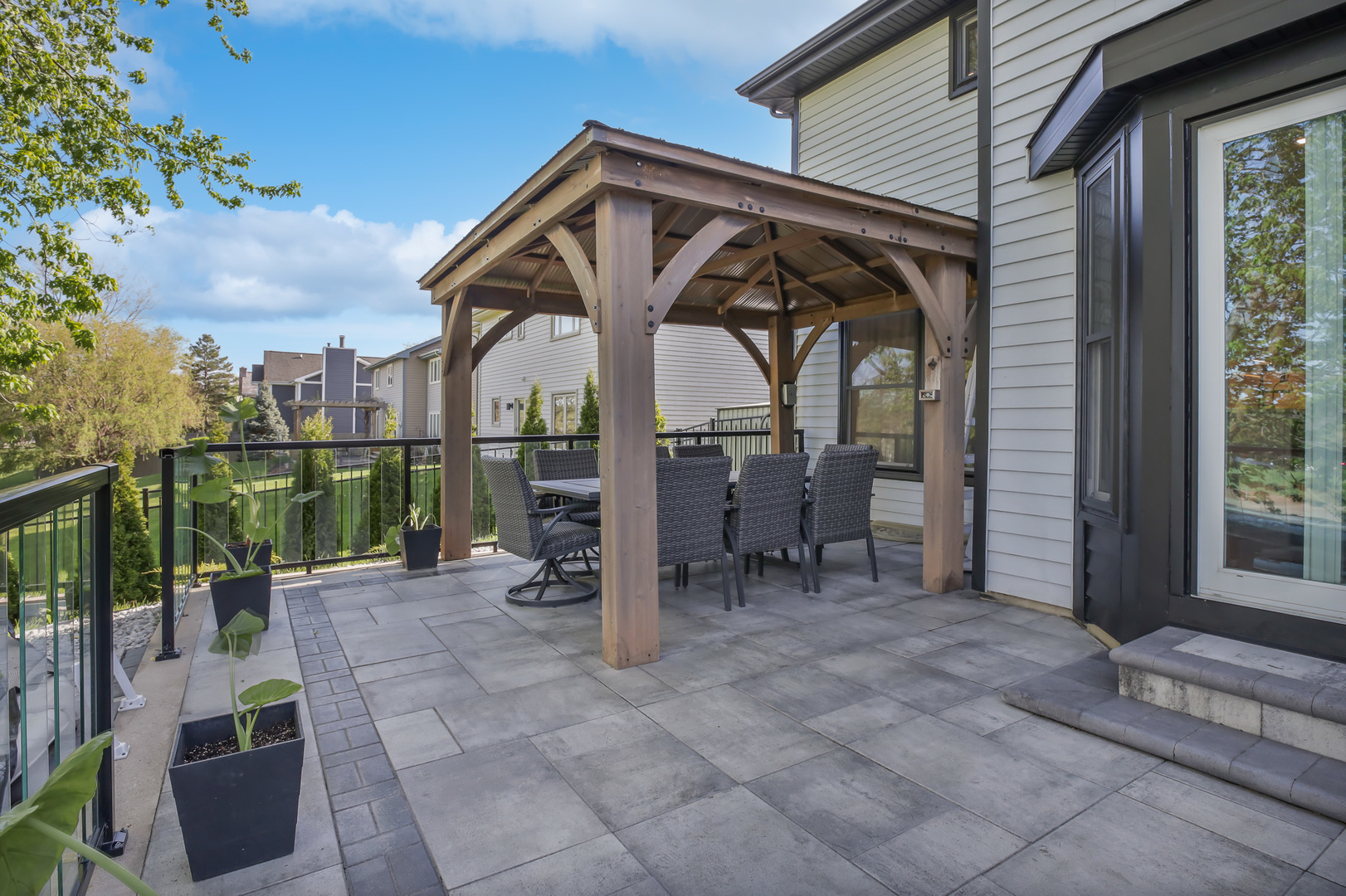 810 Kent Circle, Bartlett, IL 60103