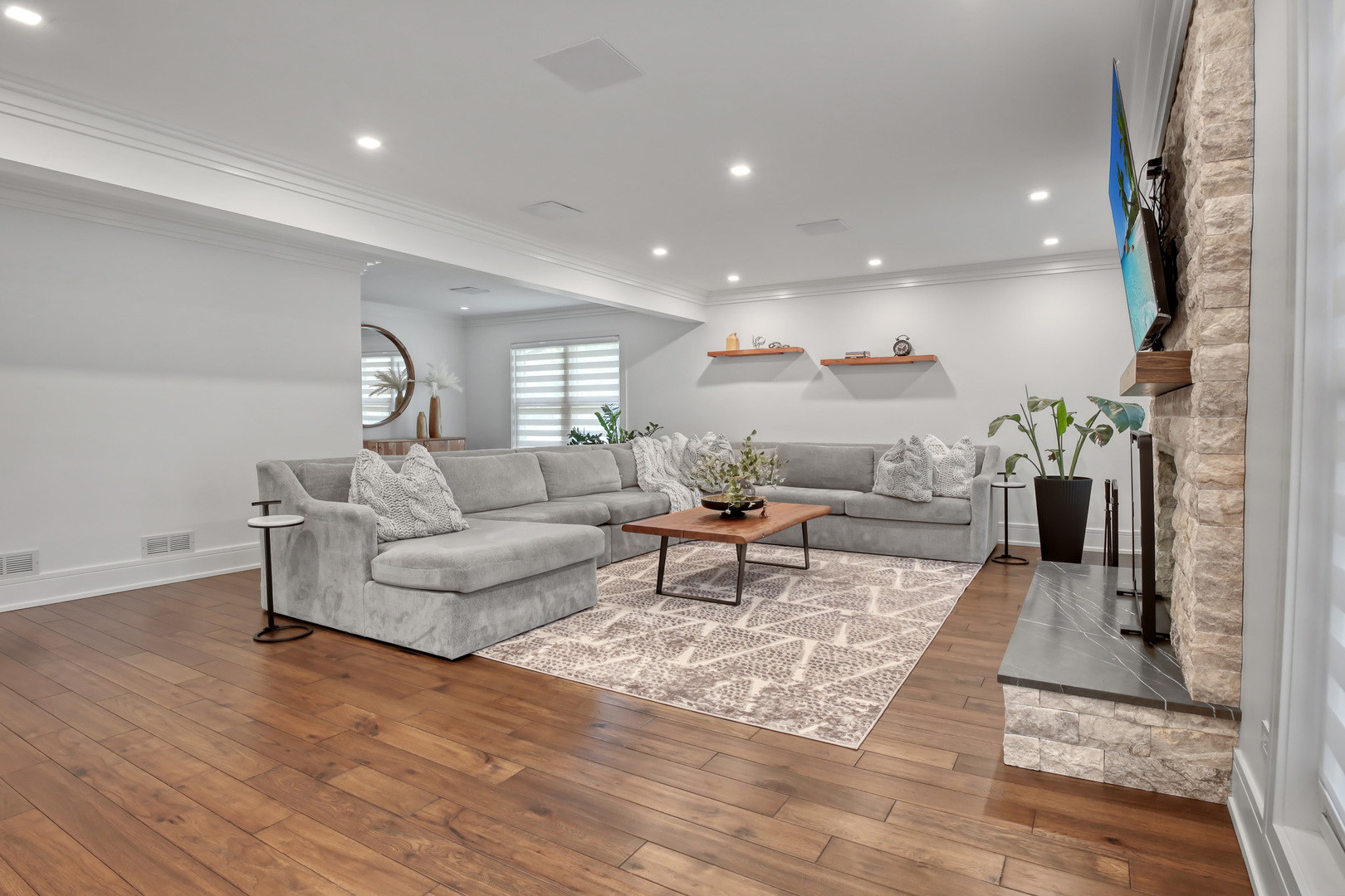 810 Kent Circle, Bartlett, IL 60103