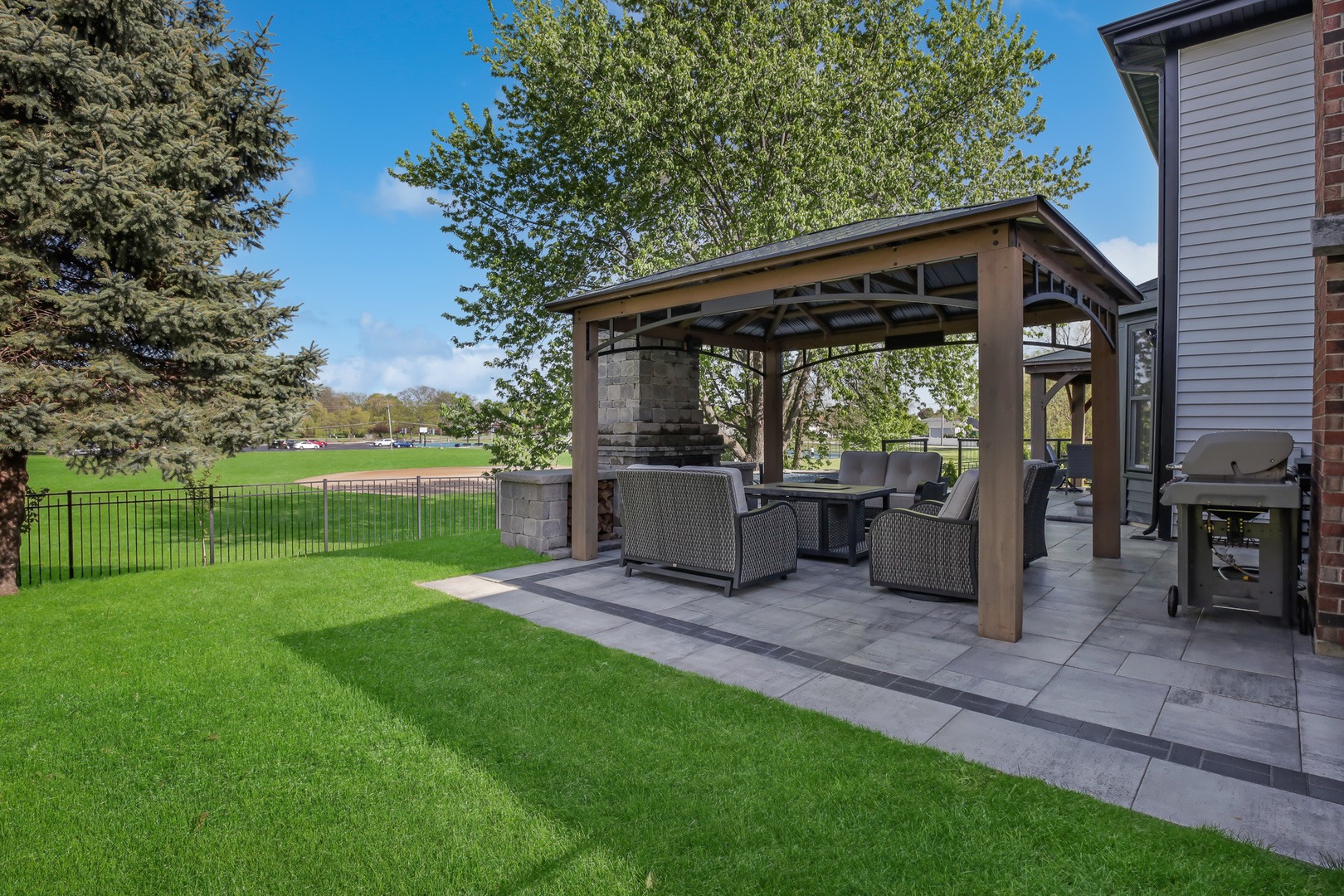 810 Kent Circle, Bartlett, IL 60103