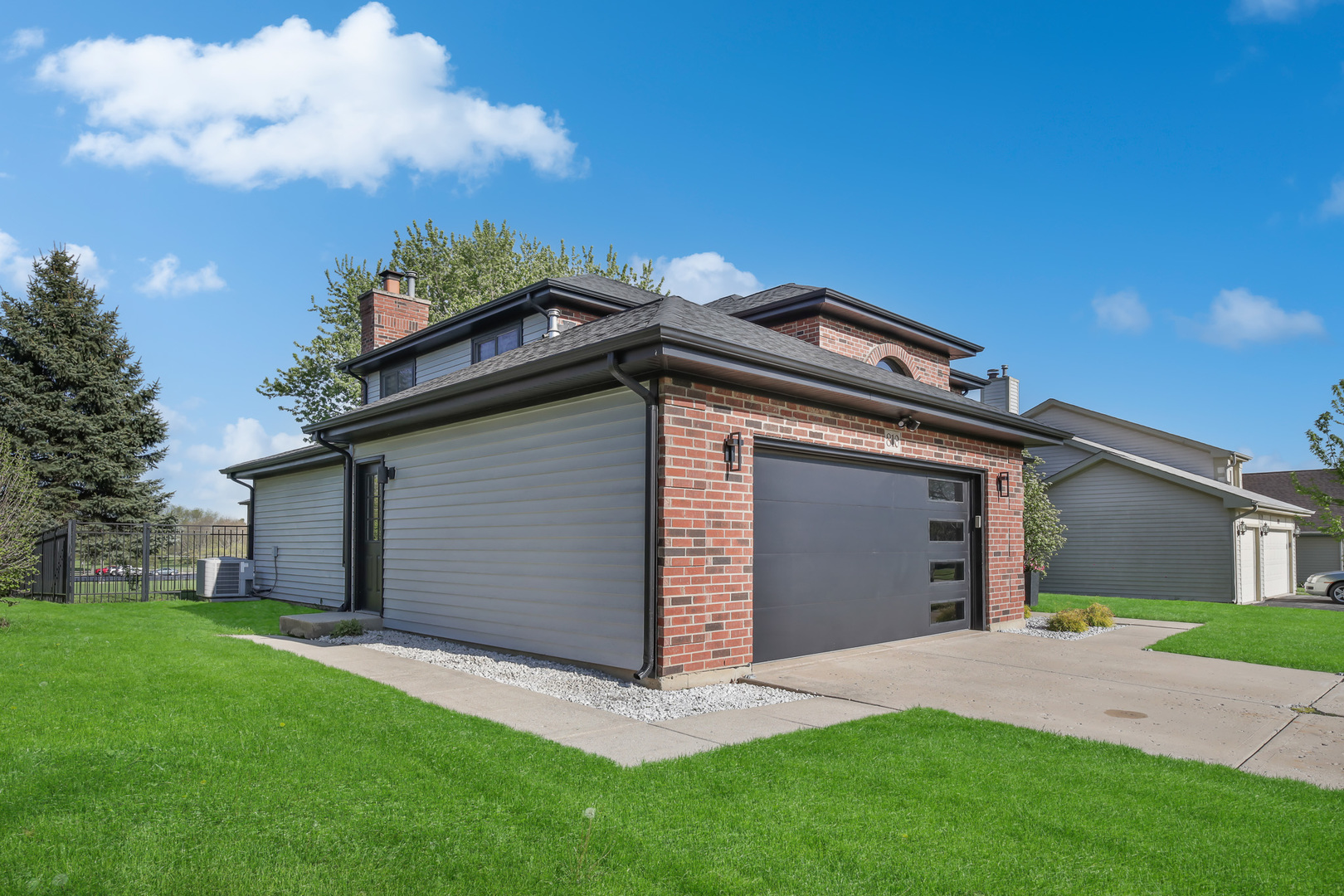 810 Kent Circle, Bartlett, IL 60103