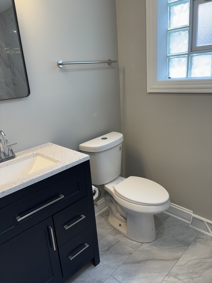 7737 S Champlain Avenue, Chicago, IL 60619