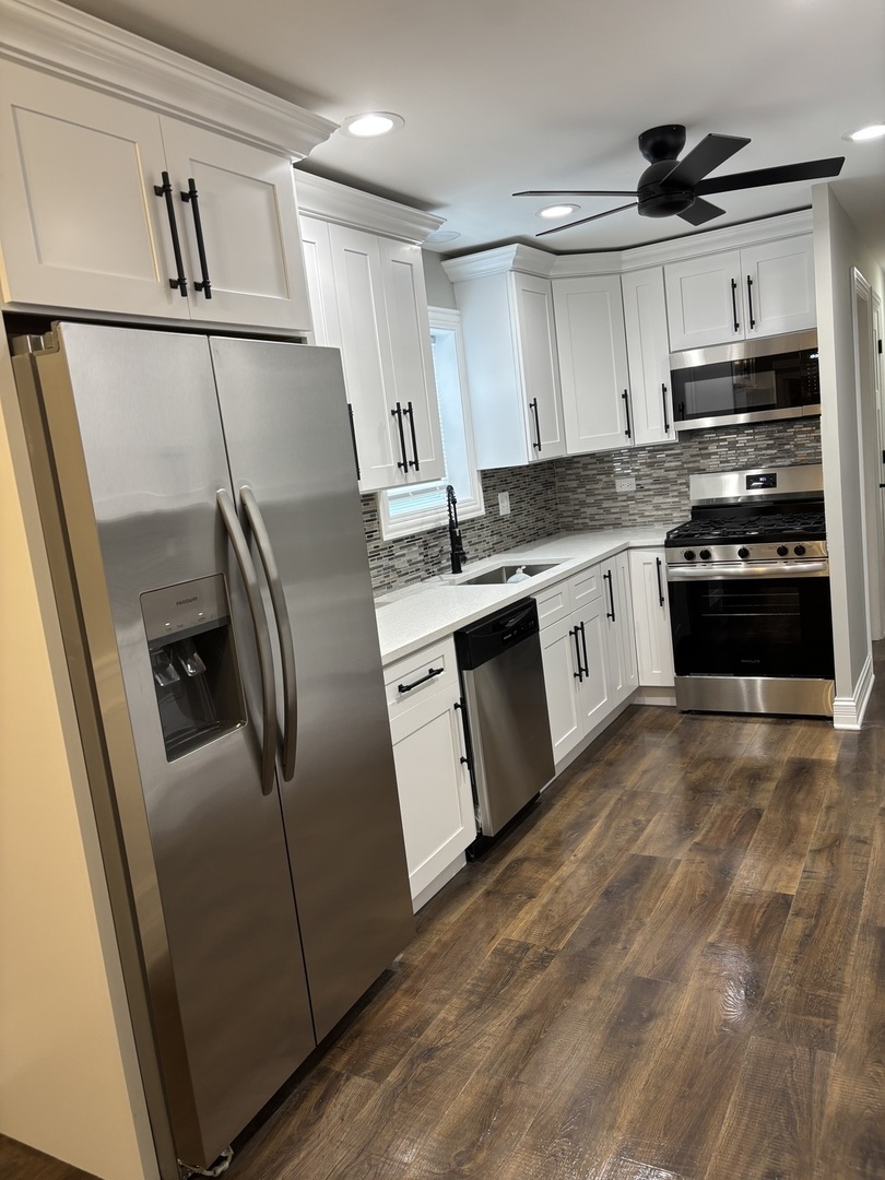 7737 S Champlain Avenue, Chicago, IL 60619