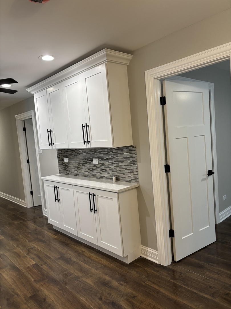 7737 S Champlain Avenue, Chicago, IL 60619