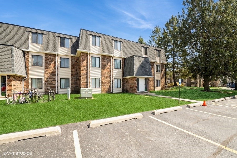 260 E Court Of Shorewood Court #4, Vernon Hills, IL 60061