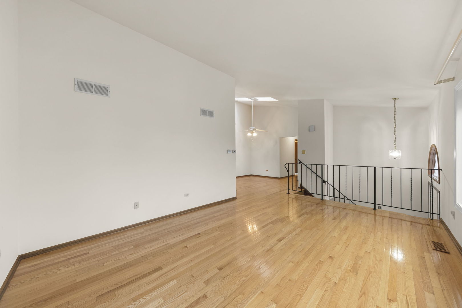 9371 Windsor Parkway #160, Tinley Park, IL 60487