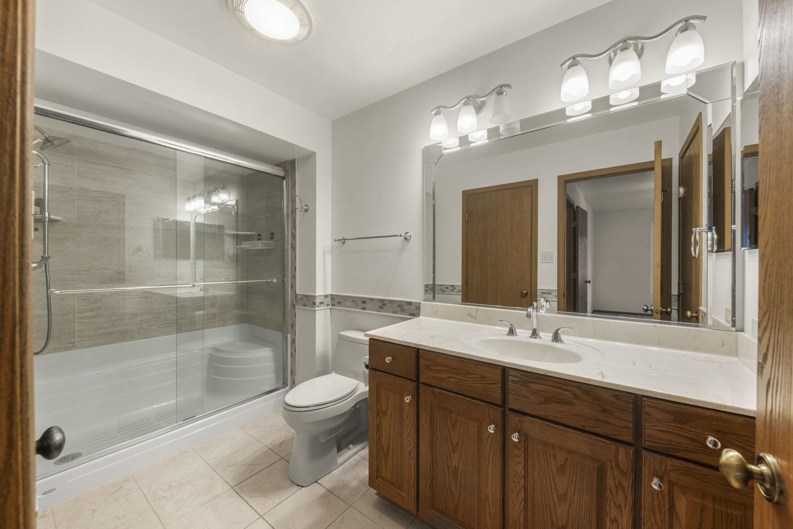 9371 Windsor Parkway #160, Tinley Park, IL 60487