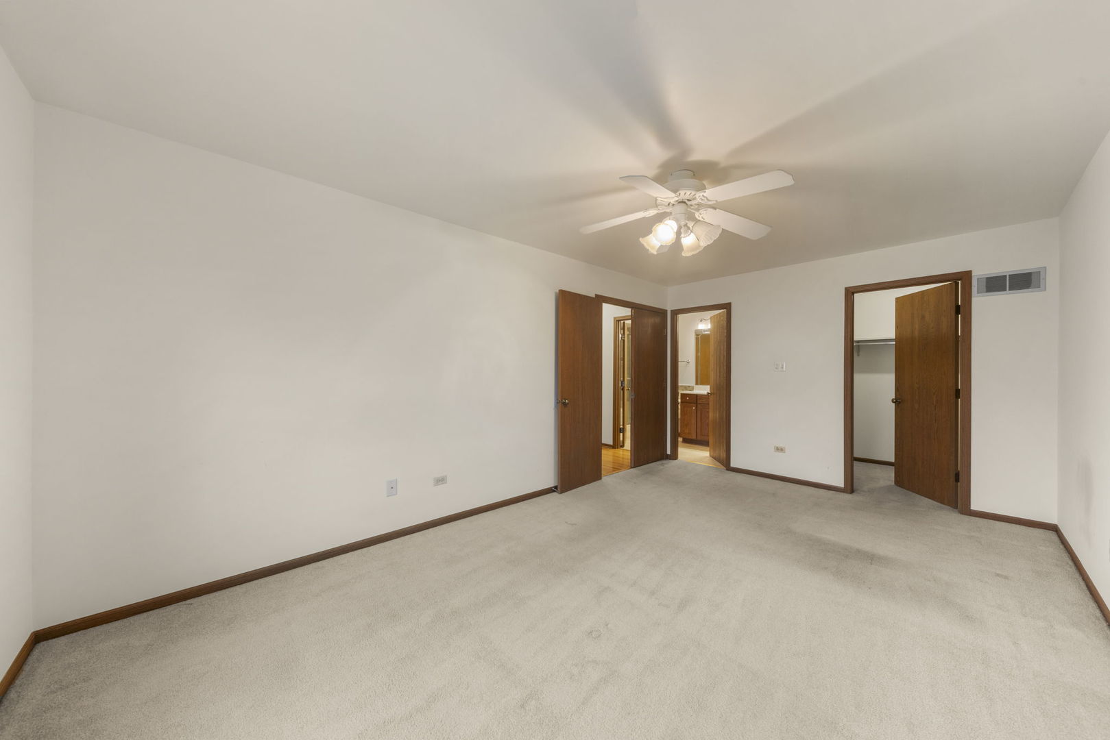 9371 Windsor Parkway #160, Tinley Park, IL 60487