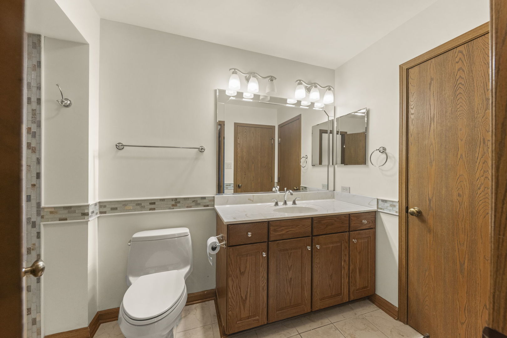 9371 Windsor Parkway #160, Tinley Park, IL 60487