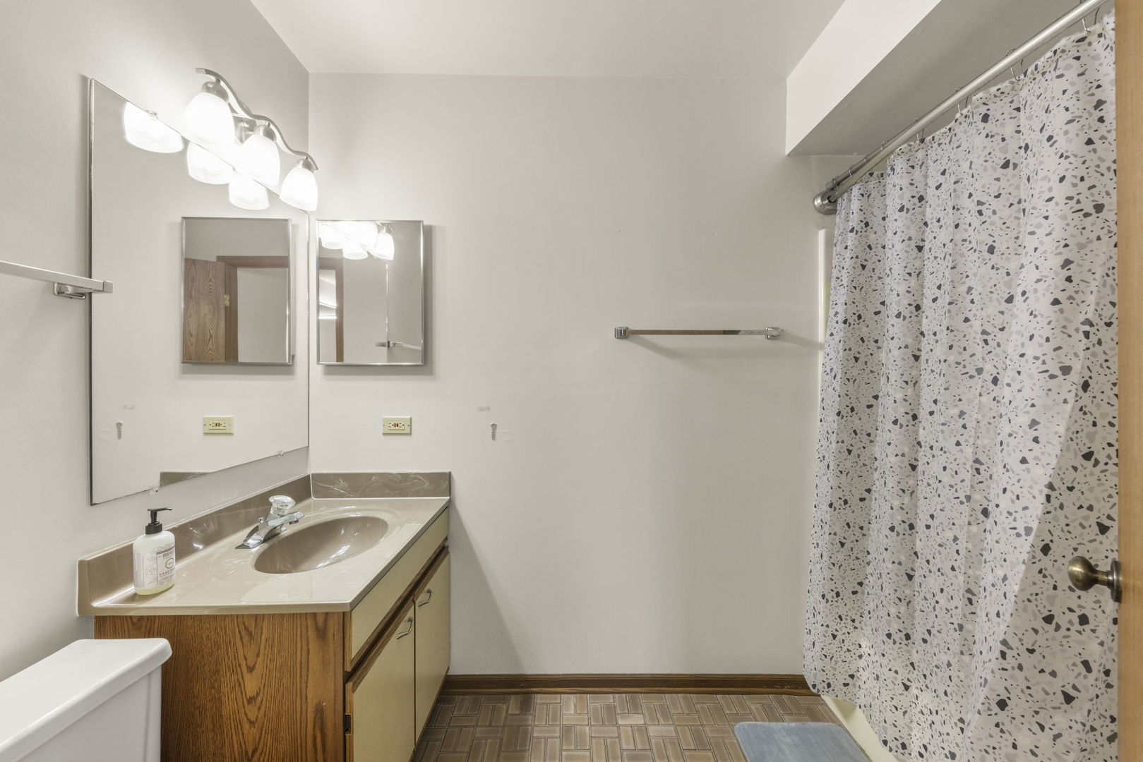 9371 Windsor Parkway #160, Tinley Park, IL 60487