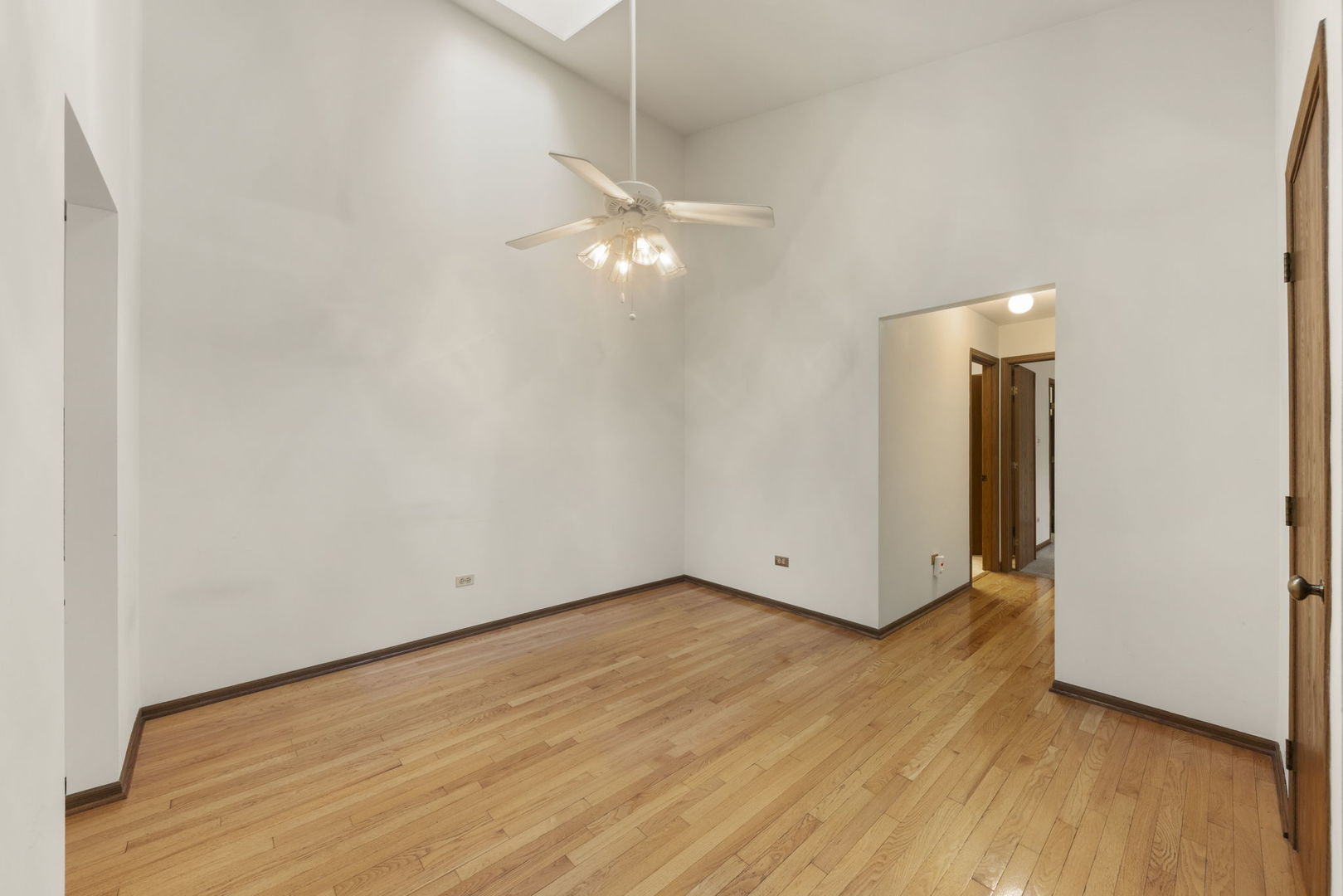 9371 Windsor Parkway #160, Tinley Park, IL 60487