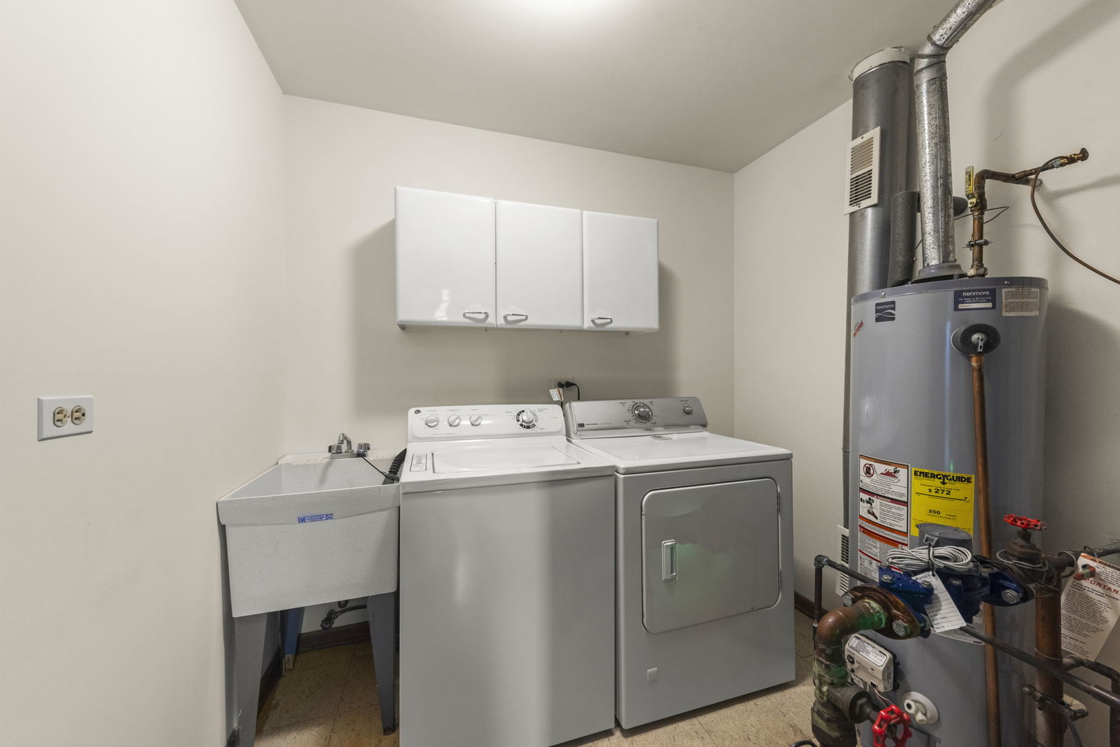 9371 Windsor Parkway #160, Tinley Park, IL 60487