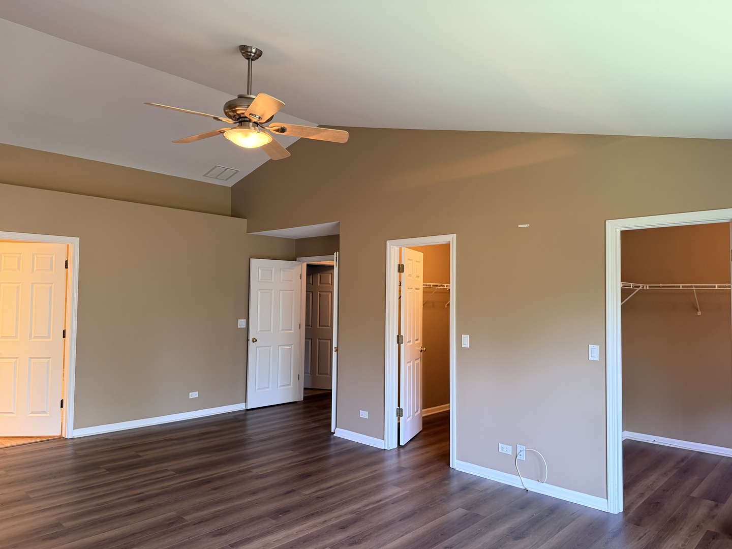 1974 CRENSHAW Circle #1974, Vernon Hills, IL 60061