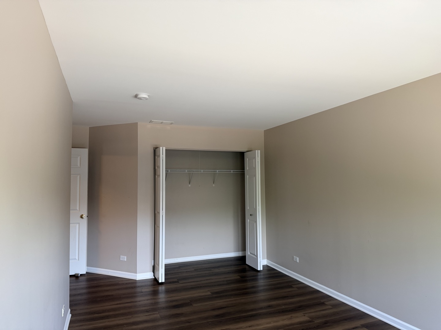 1974 CRENSHAW Circle #1974, Vernon Hills, IL 60061