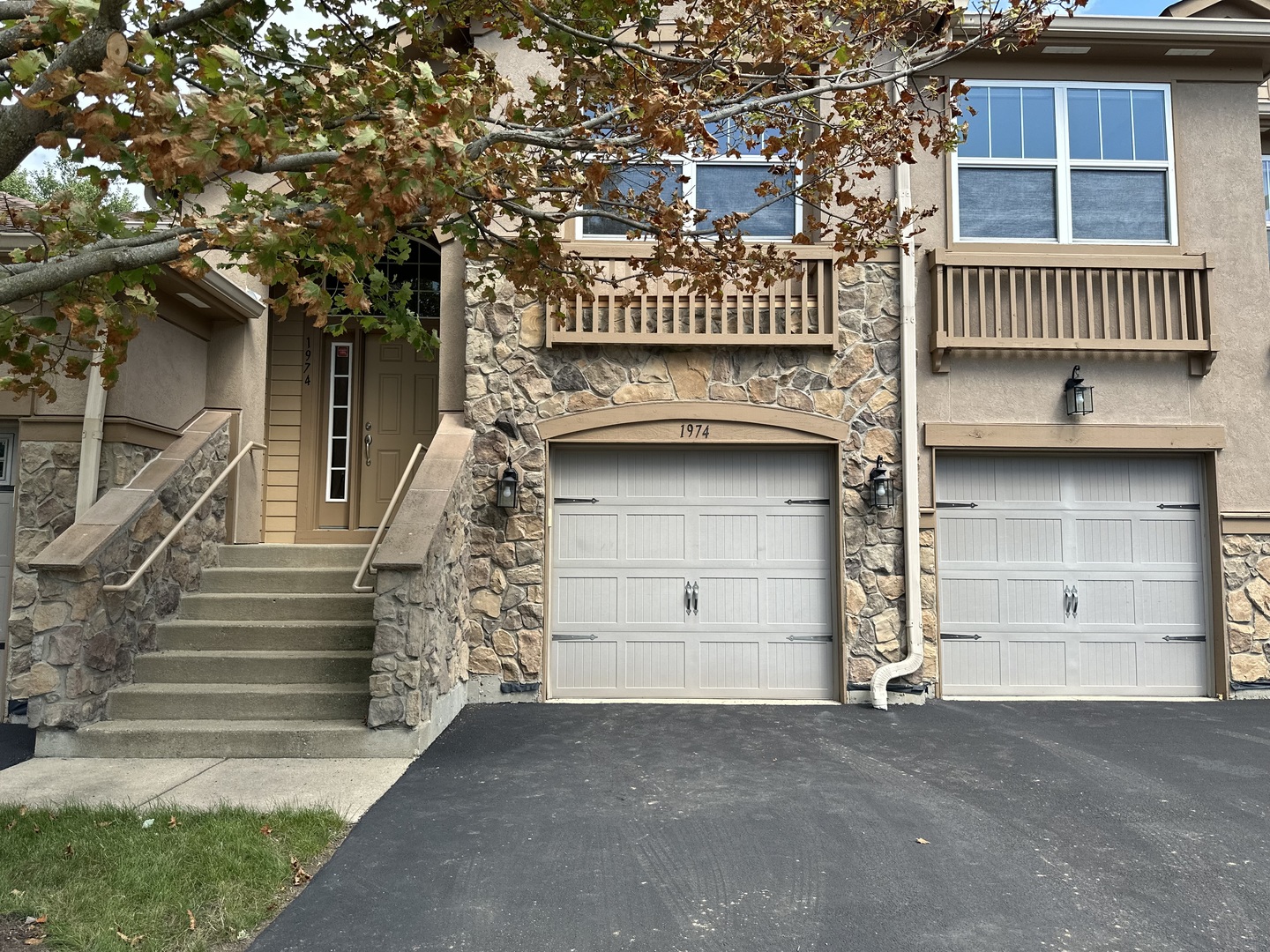 1974 CRENSHAW Circle #1974, Vernon Hills, IL 60061