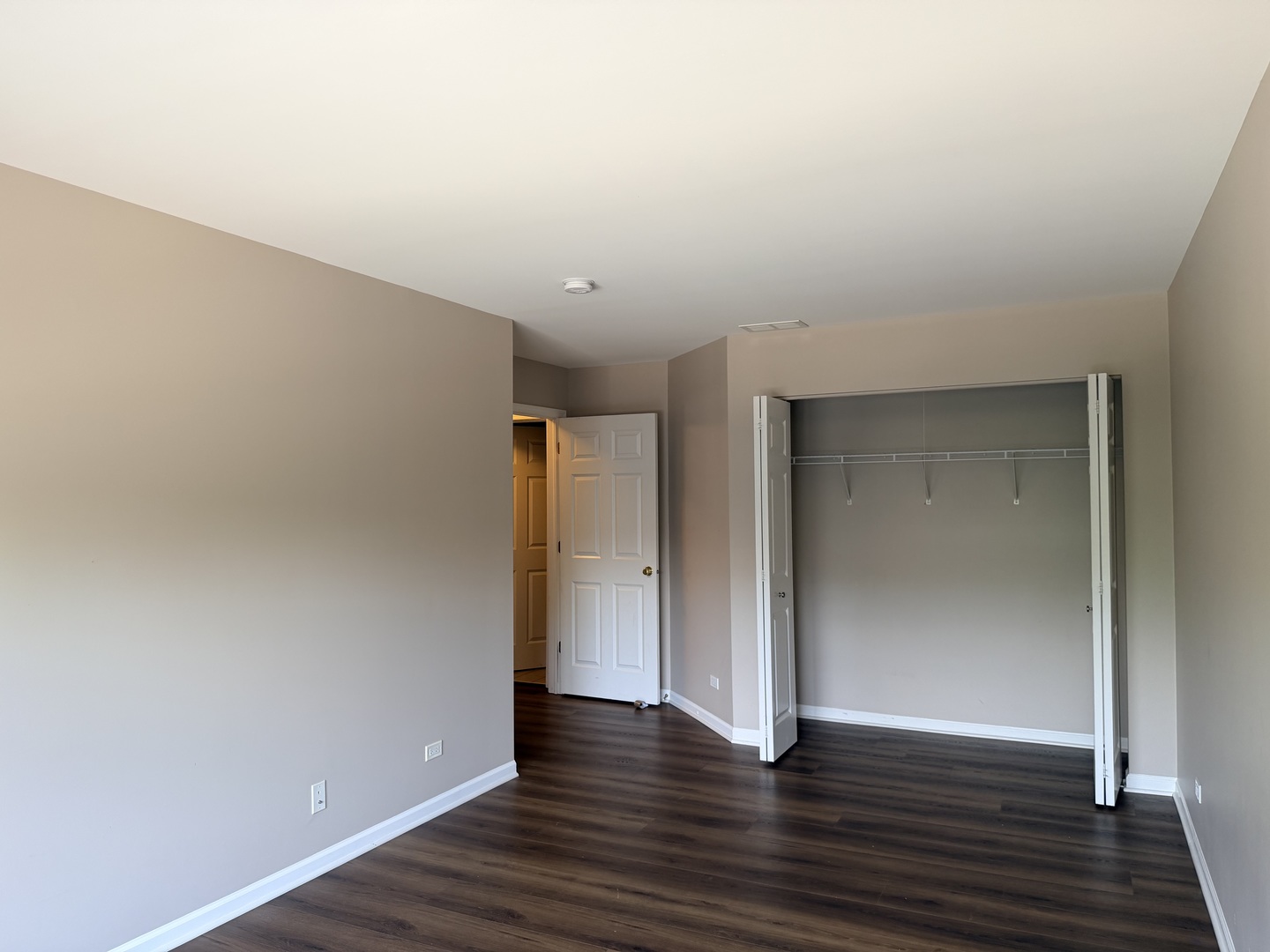 1974 CRENSHAW Circle #1974, Vernon Hills, IL 60061