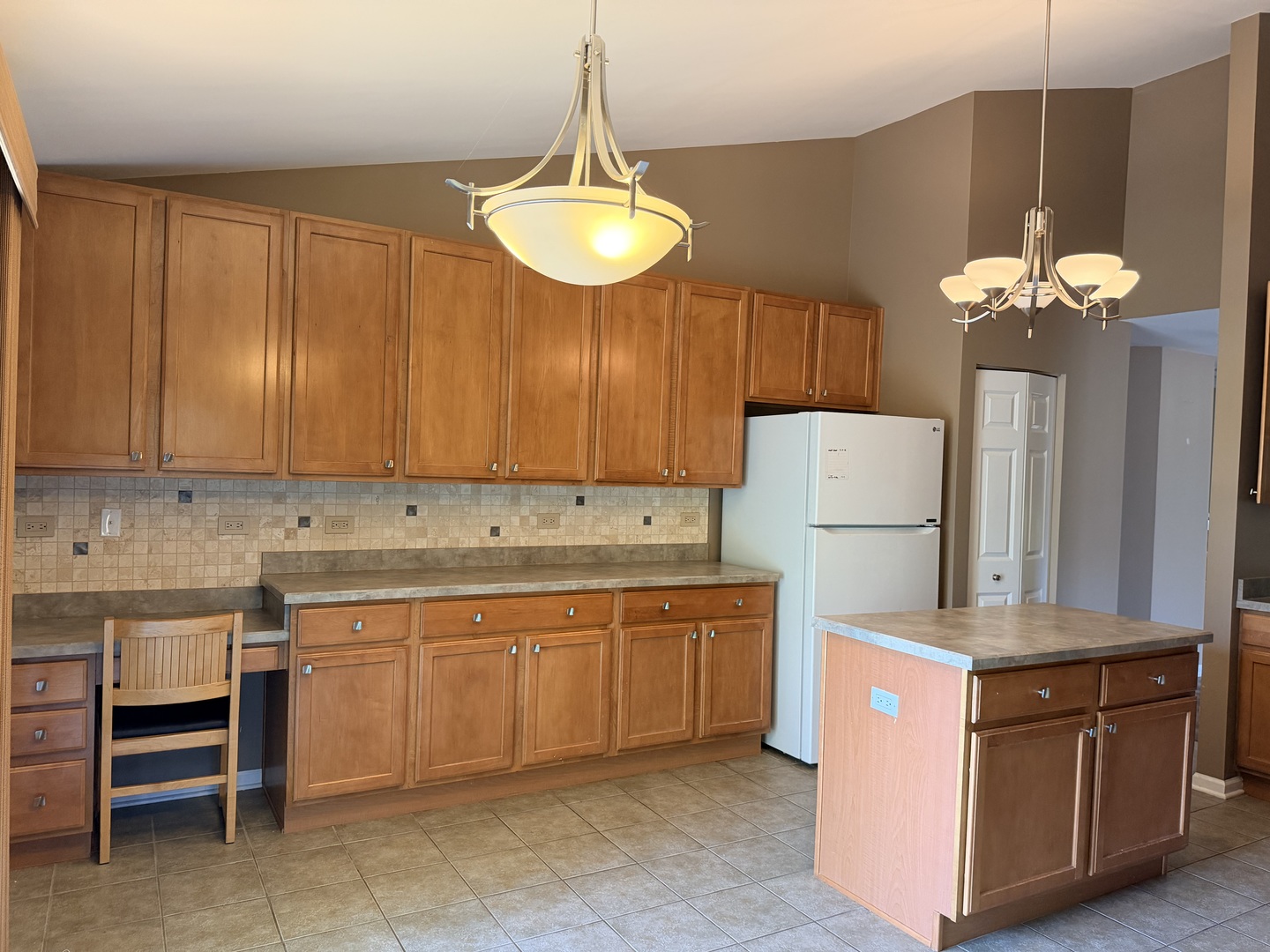 1974 CRENSHAW Circle #1974, Vernon Hills, IL 60061