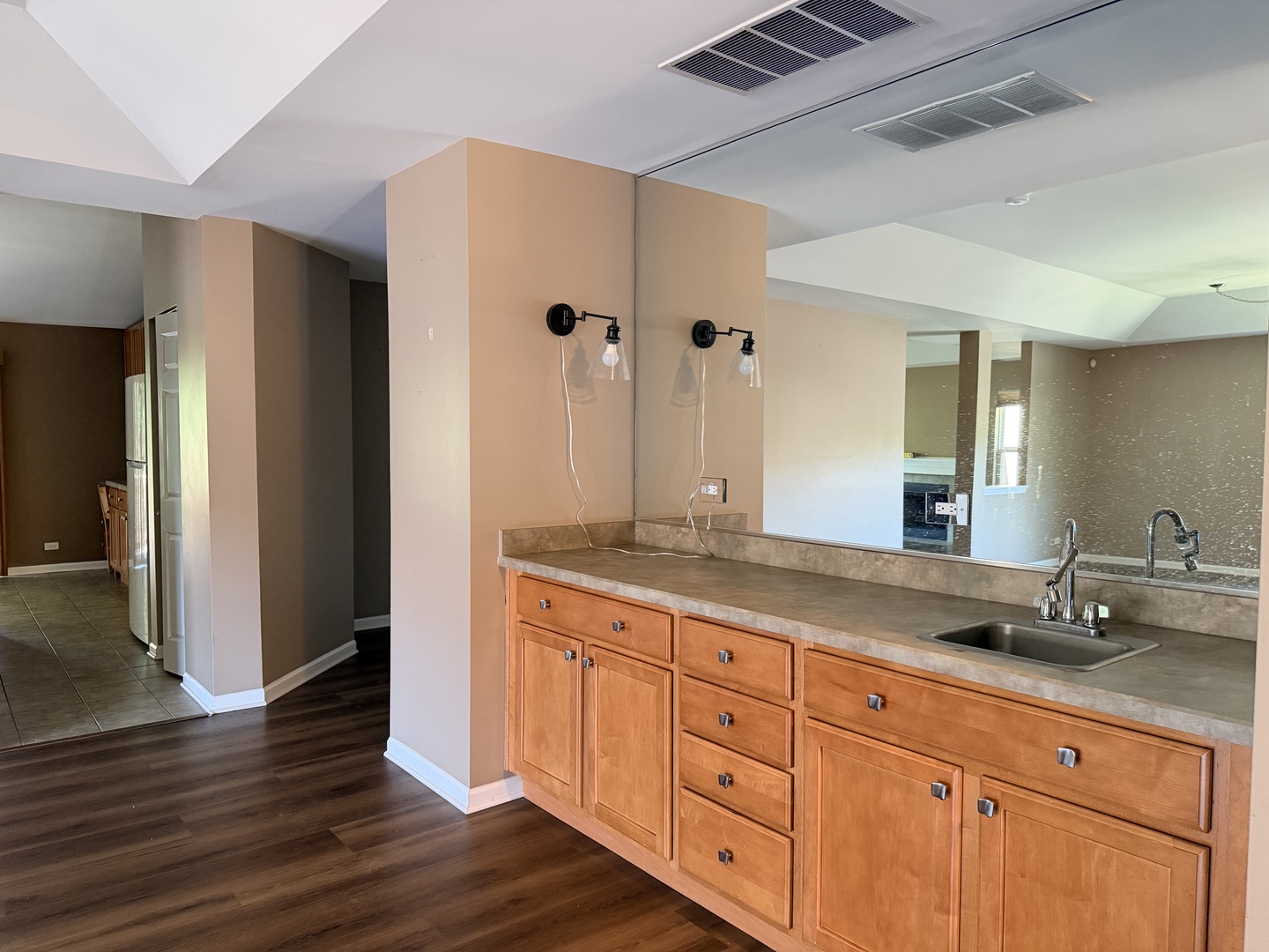 1974 CRENSHAW Circle #1974, Vernon Hills, IL 60061