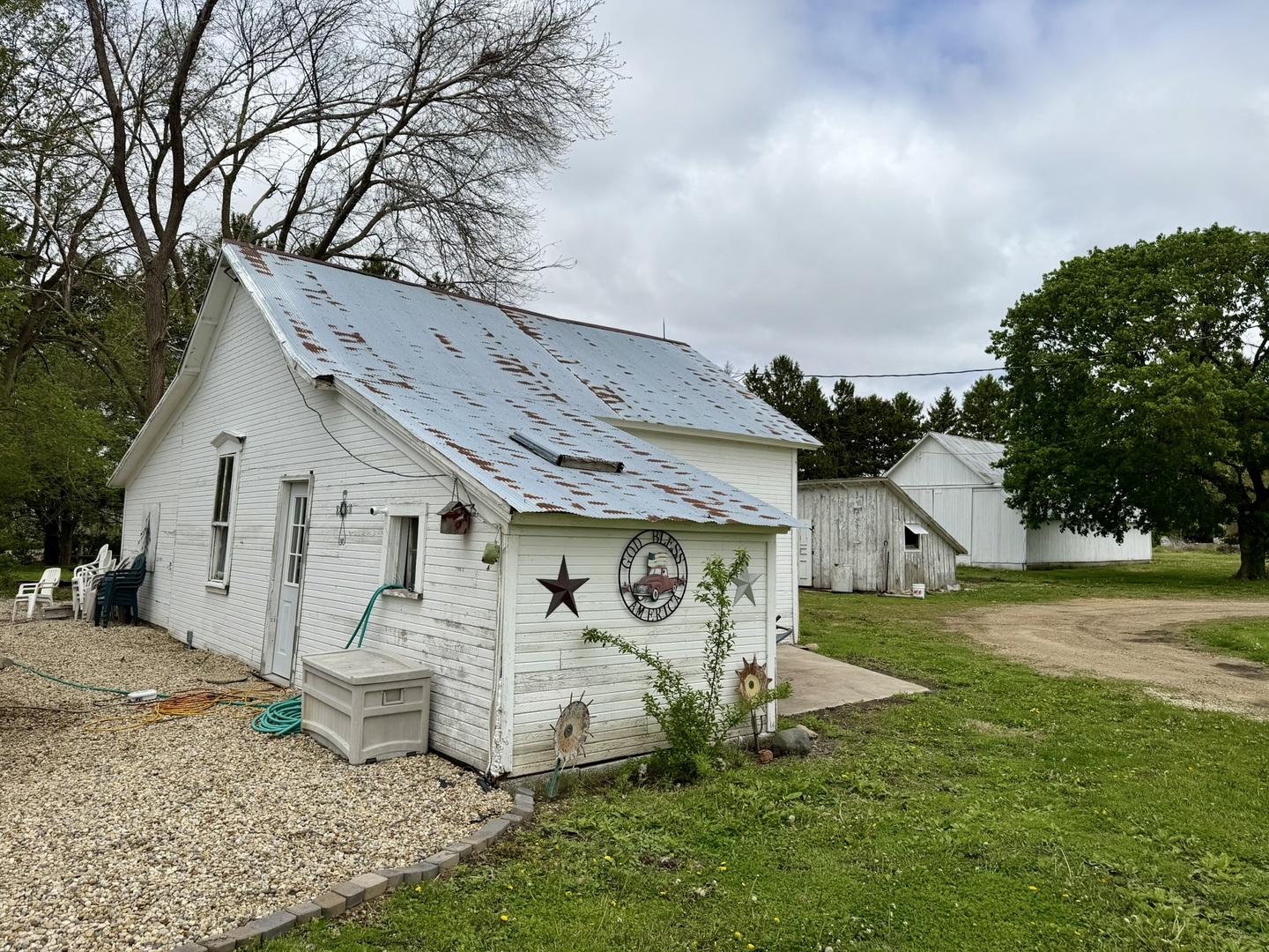 17767 2400 N Avenue, Wyanet, IL 61379