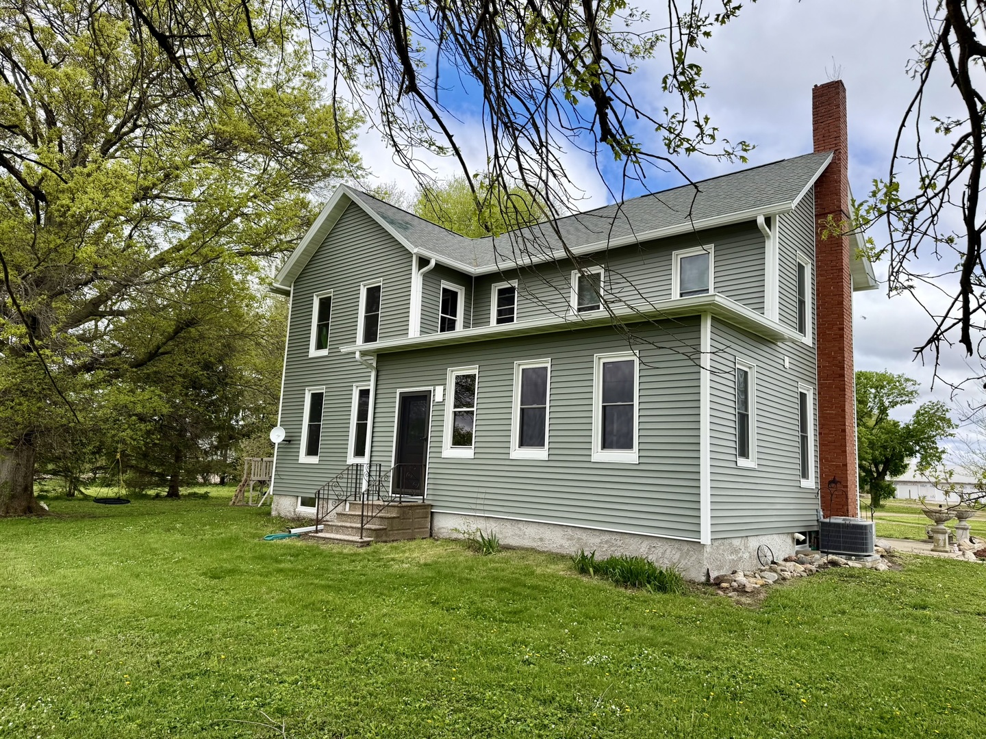 17767 2400 N Avenue, Wyanet, IL 61379