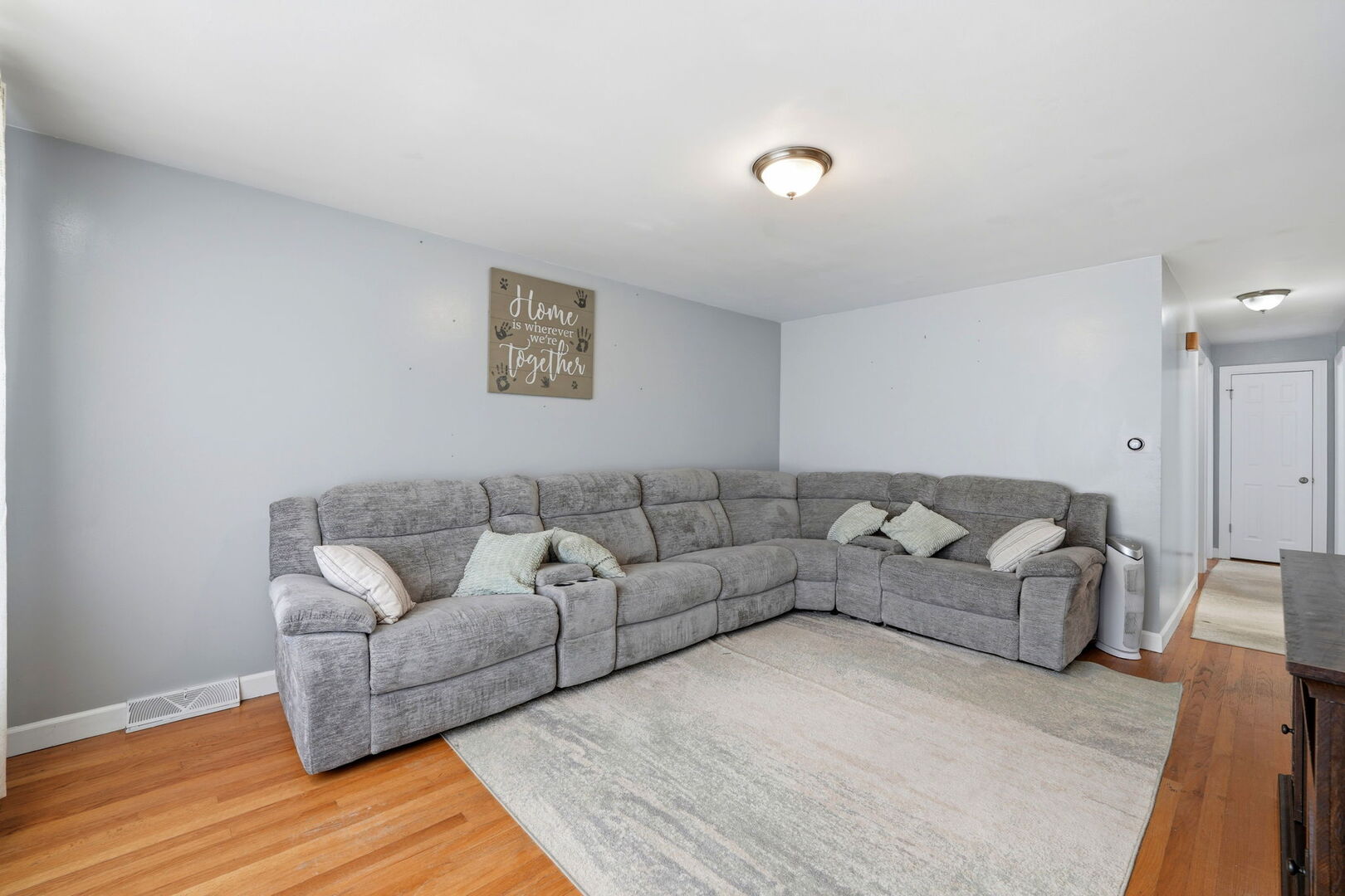 3416 N Oriole Avenue, Chicago, IL 60634