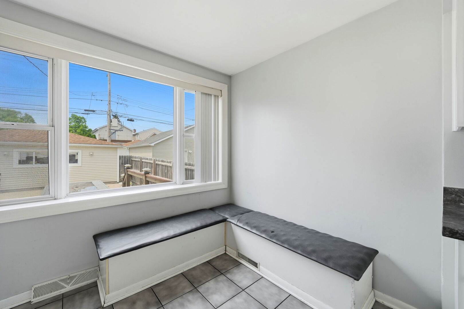 3416 N Oriole Avenue, Chicago, IL 60634