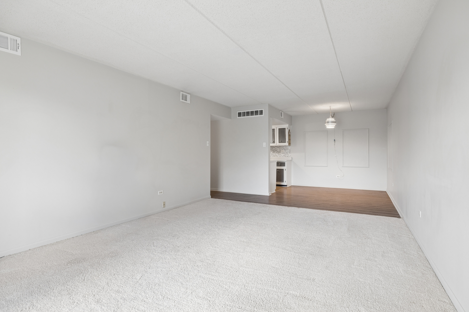 8025 Woodglen Lane #403, Downers Grove, IL 60516