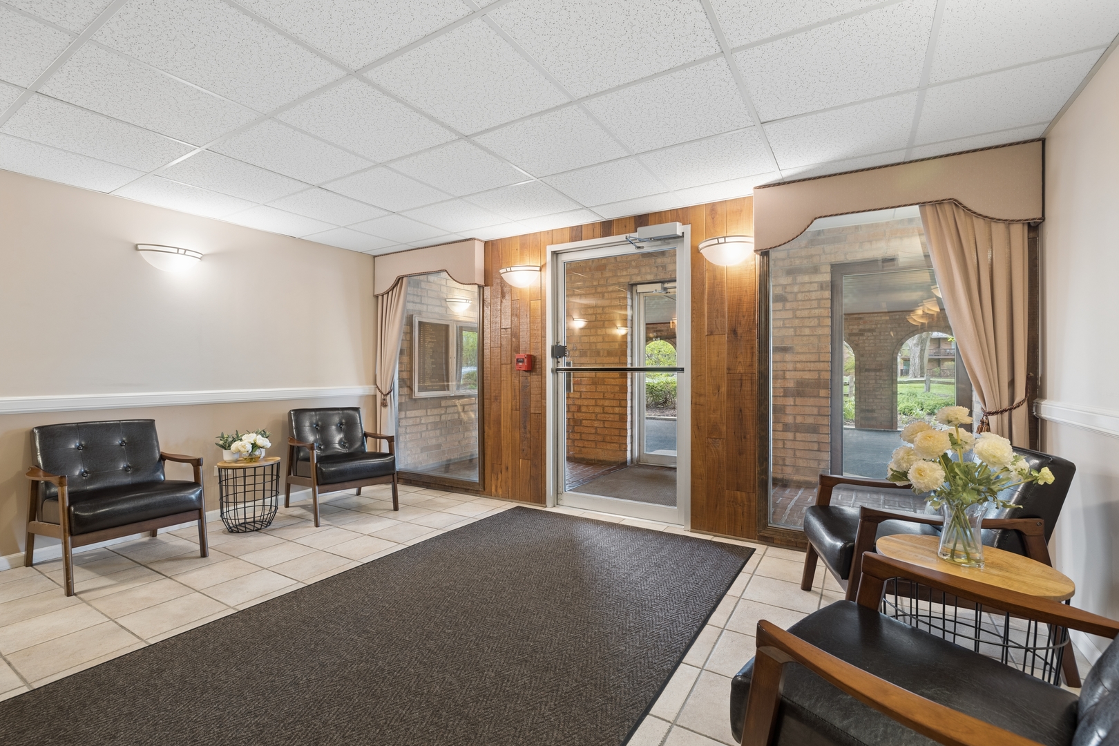 8025 Woodglen Lane #403, Downers Grove, IL 60516