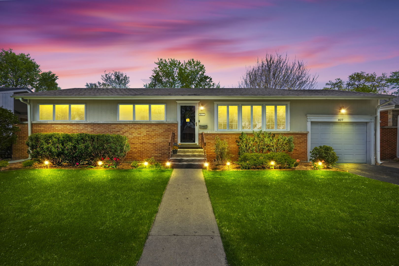 827 N Gibbons Avenue, Arlington Heights, IL 60004