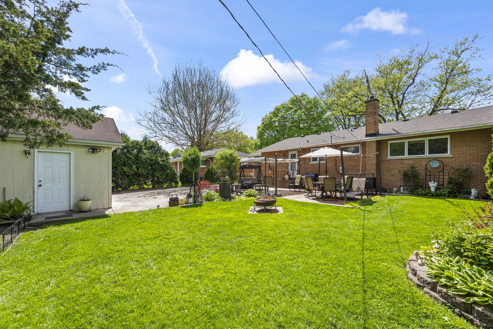 827 N Gibbons Avenue, Arlington Heights, IL 60004