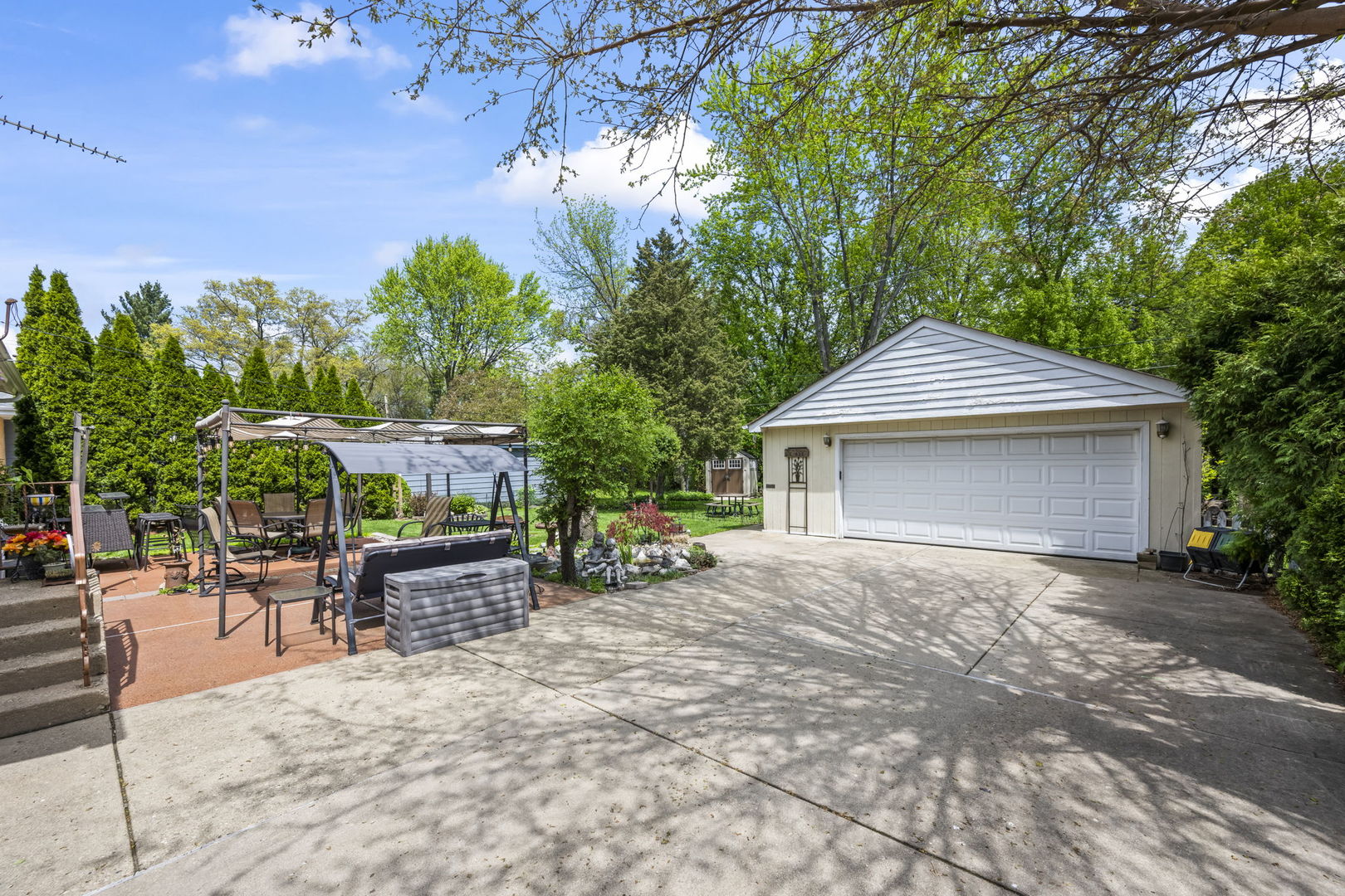 827 N Gibbons Avenue, Arlington Heights, IL 60004