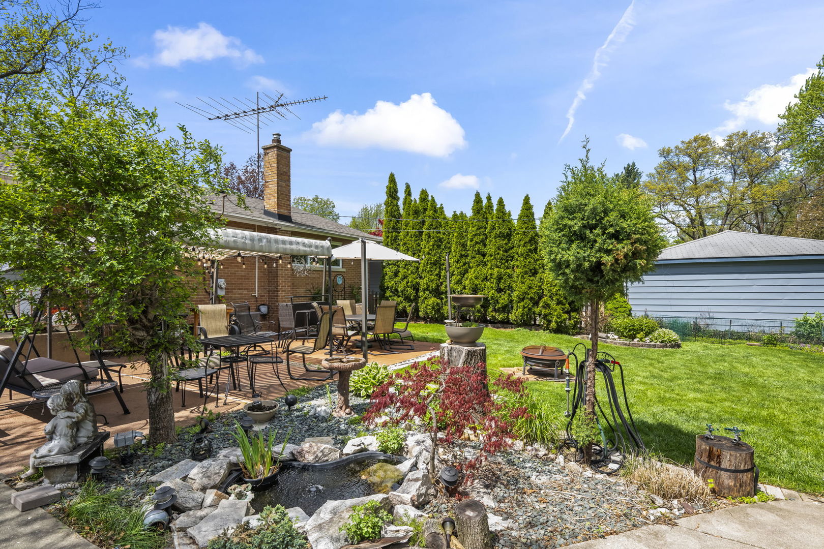 827 N Gibbons Avenue, Arlington Heights, IL 60004